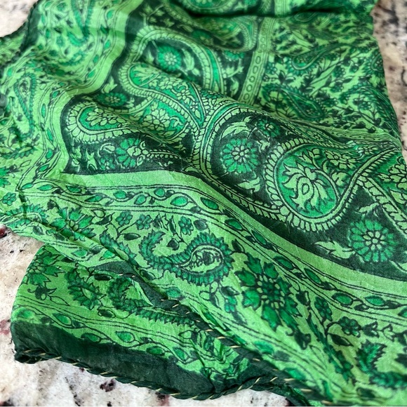 Green Paisley Silk Scarf - Picture 2 of 4